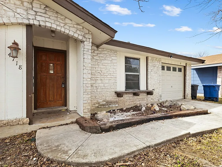 4718 Casa Oro St — Photo 3