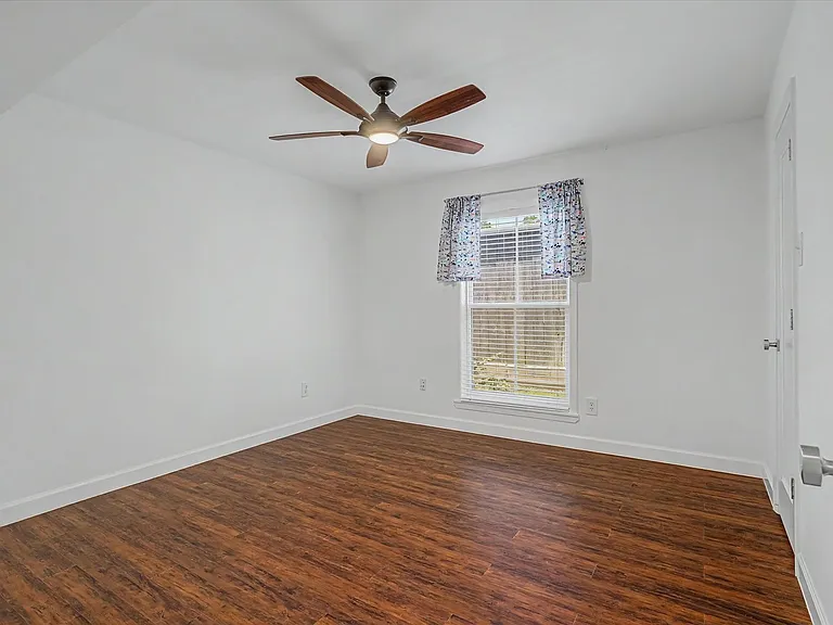 7575 Katy Fwy #4 — Photo 37