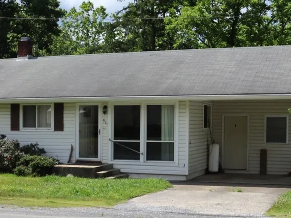 651 Shawnee Ave E, Big Stone Gap, VA 24219