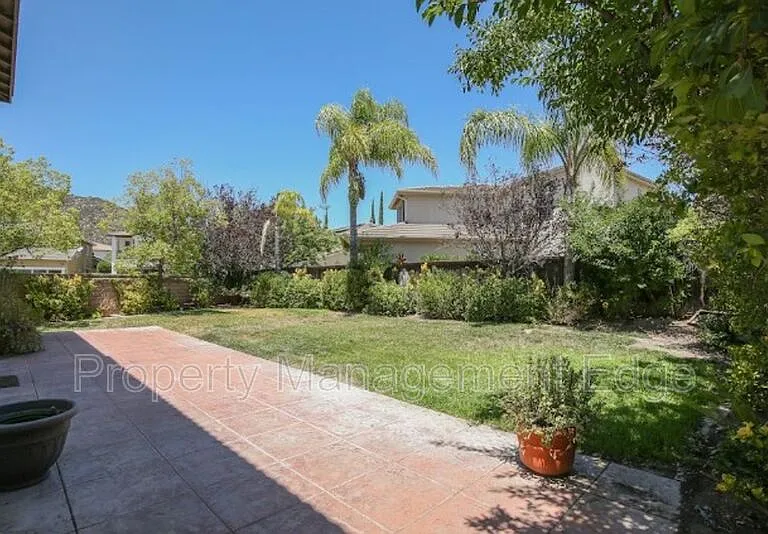 23536 Silverwood St — Photo 21