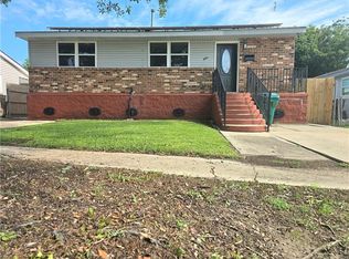 660 Saxony Ln, Kenner, LA 70065