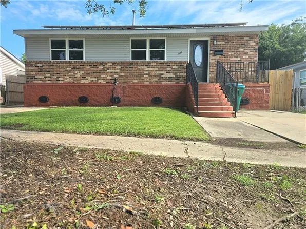660 Saxony Ln, Kenner, LA 70065