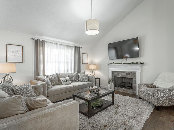 5th image of 138 Pine Dr
