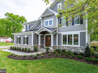 102 Tapawingo Rd SW, Vienna, VA 22180