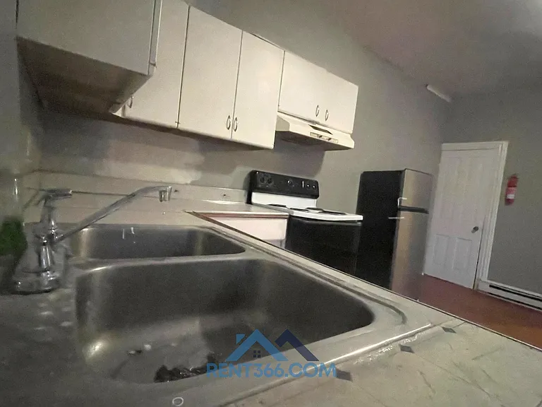 101 N George St #1 — Photo 14