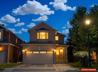 62 Macedonia Ct, Newmarket, ON L3X 2W8
