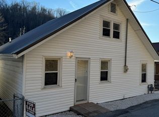 462 E Main St, Inez, KY 41224