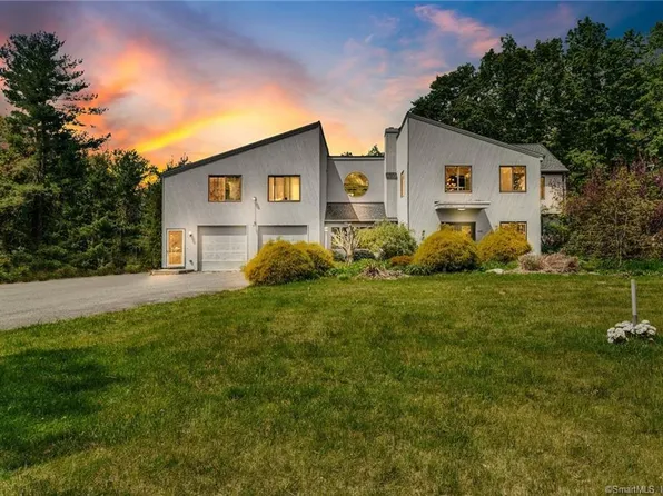 145 Chestnut Tree Hill Road, Oxford, CT 06478