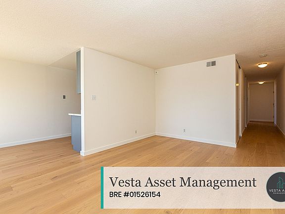4th image of 2025 Pine St APT 12