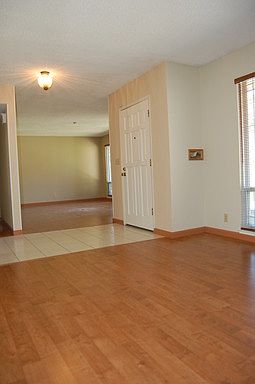 3rd image of 5405 Paragon St