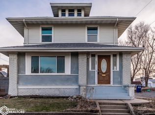106 W Webster St, Marshalltown, IA 50158