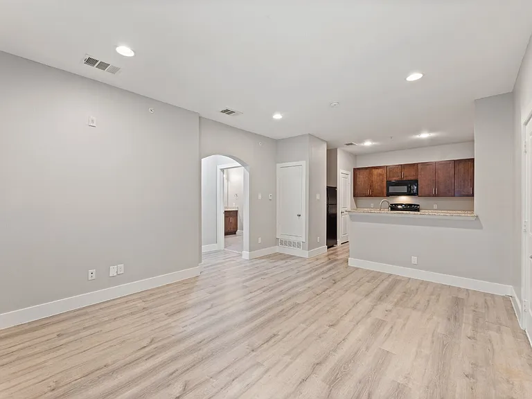 13601 Pinnacle Cir W #2103 — Photo 11