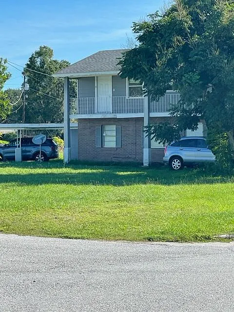 1 bed, 900 sqft, $895 — Photo 3