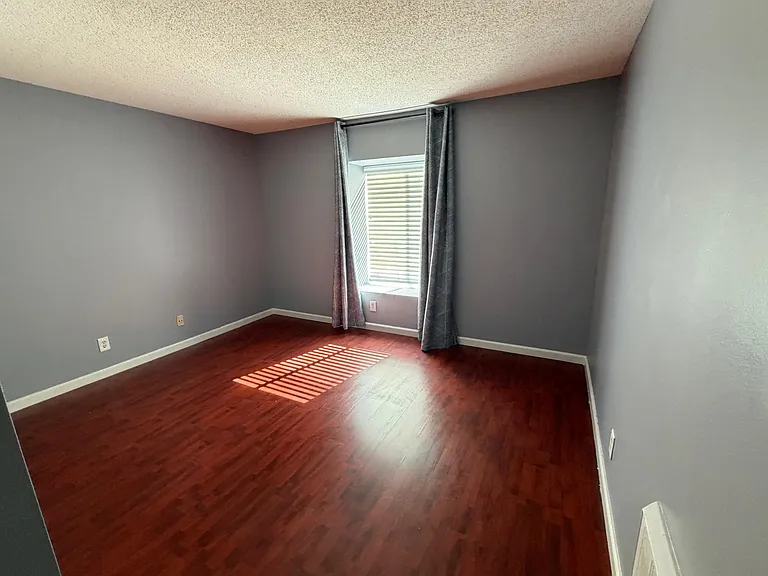 96 Streamwood — Photo 5