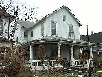 1st image of 1629 E Lexington Ave