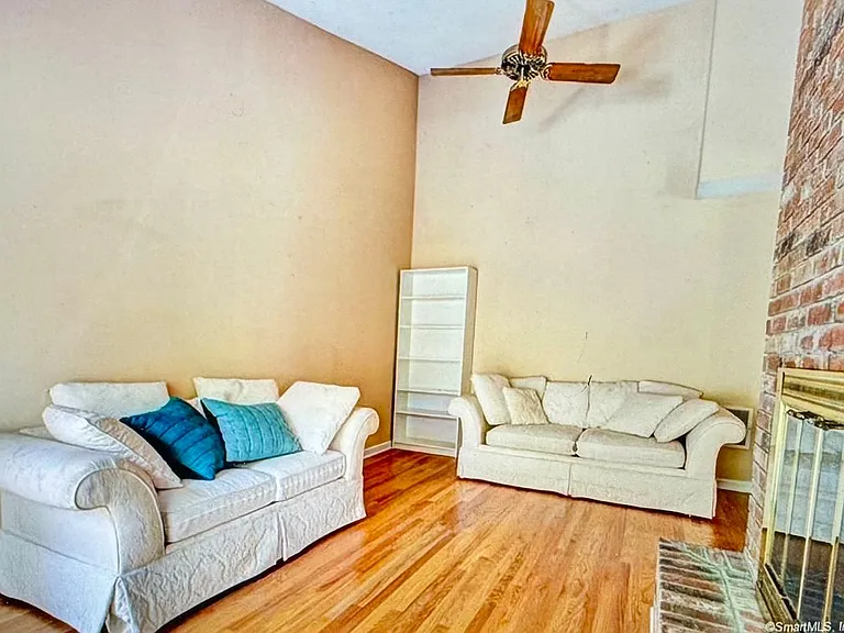 136 Tunxis Vlg #136 — Photo 14