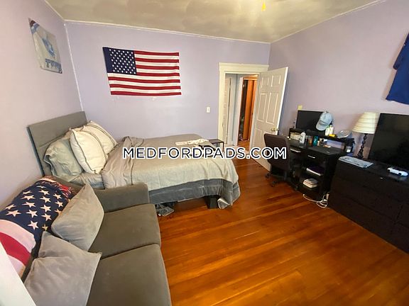 3rd image of 109A North St #6