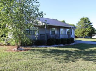 148 Cherokee Cir, Madisonville, TN 37354