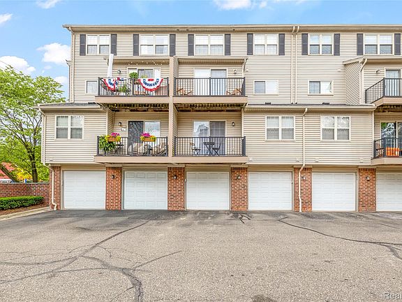 4th image of 655 River Park Village Blvd