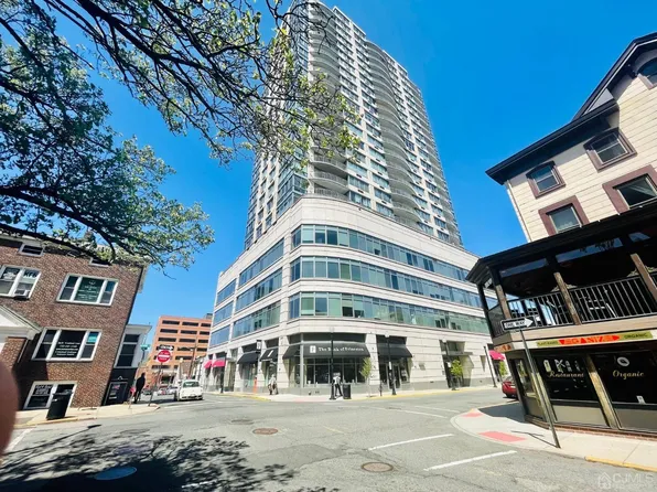 1 Spring St Unit 904, New Brunswick, NJ 08901