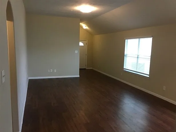 2519 Bammelwood Dr — Photo 6