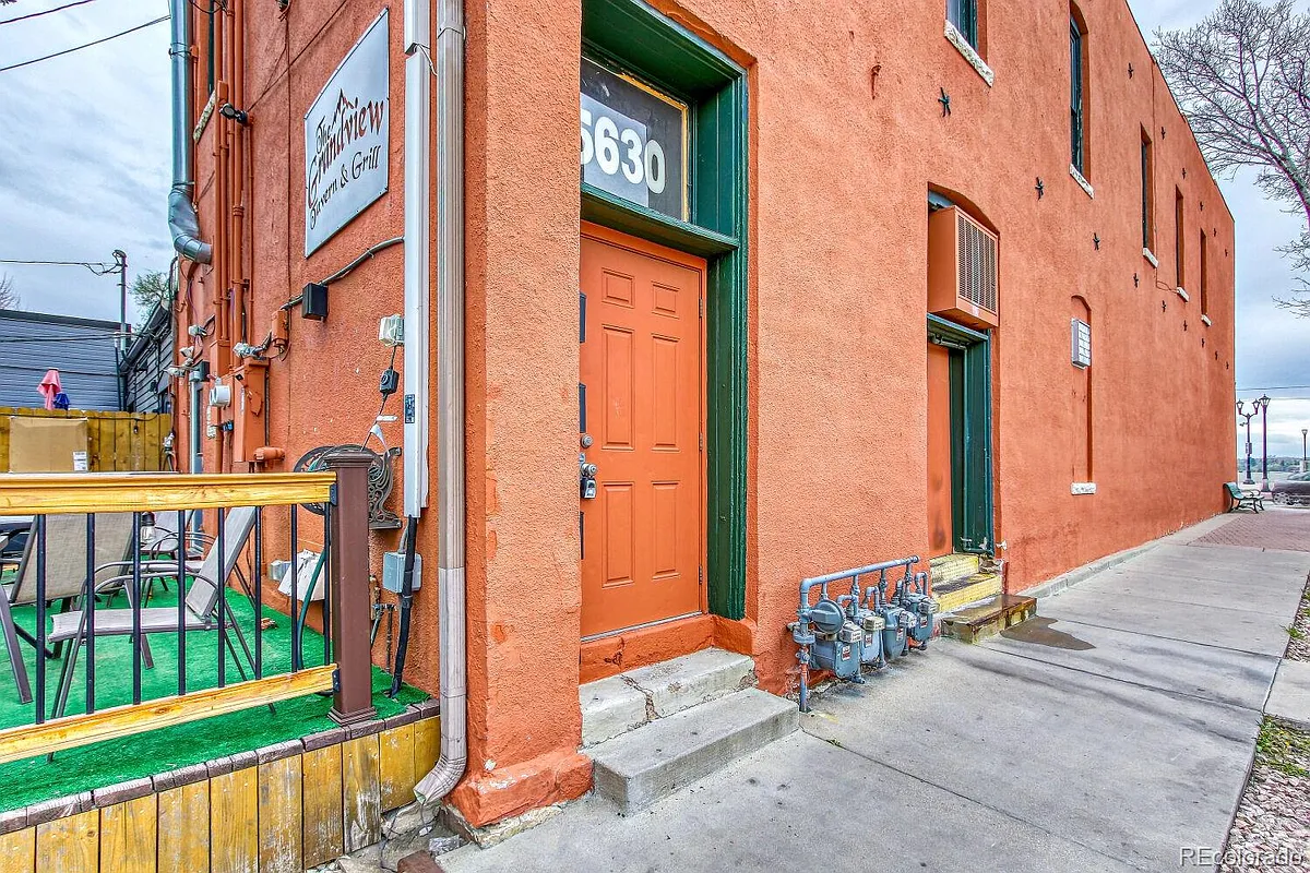 Building Photo - 5630 Webster St #2