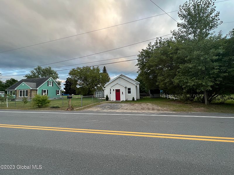 2nd image of 9 Vaughn Road
