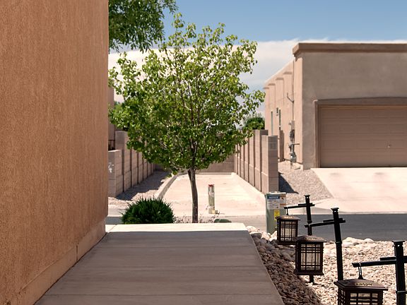 2nd image of 320 Terra Vista Trl SE