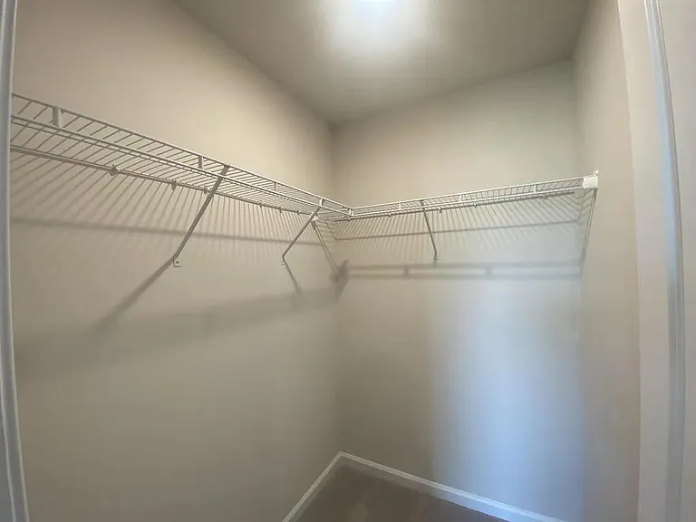 1537 Woodhouse Dr — Photo 18
