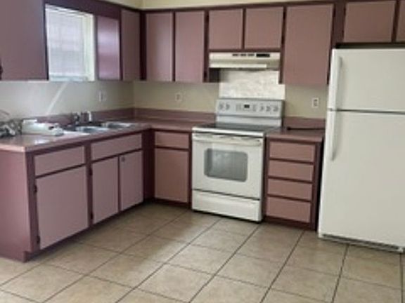 5th image of 10567 Chalmer St