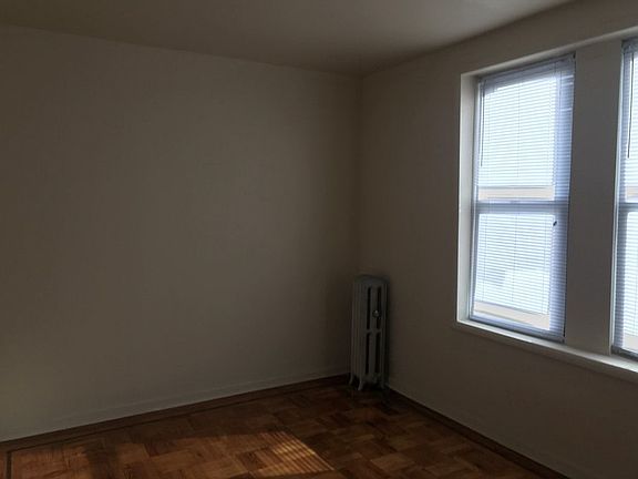 3rd image of 236 E 16th St APT 2E