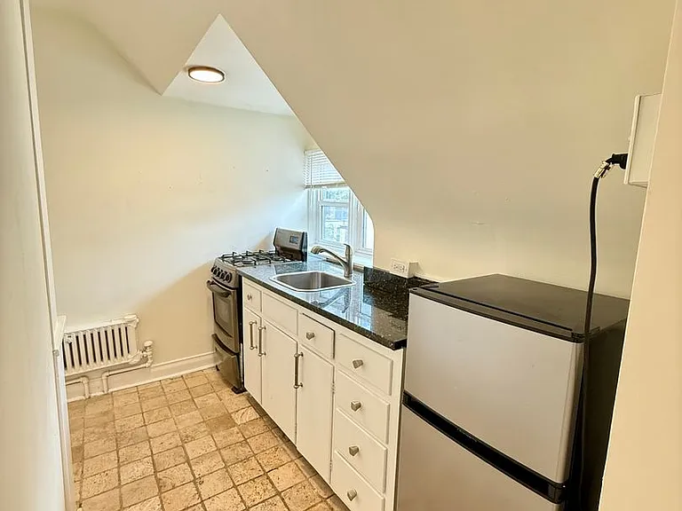 1454 N Marion St — Photo 7