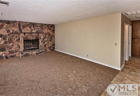 5th image of 15009 Manning St