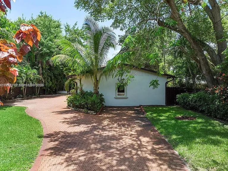 800 SW 12th Ave — Photo 46