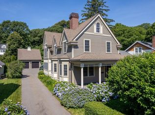 70 School St, Manchester, MA 01944
