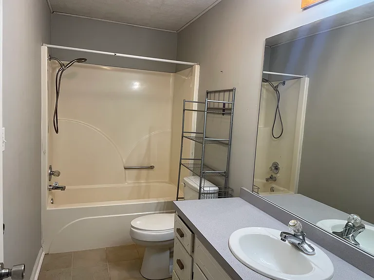 128 Red Rose Dr — Photo 8