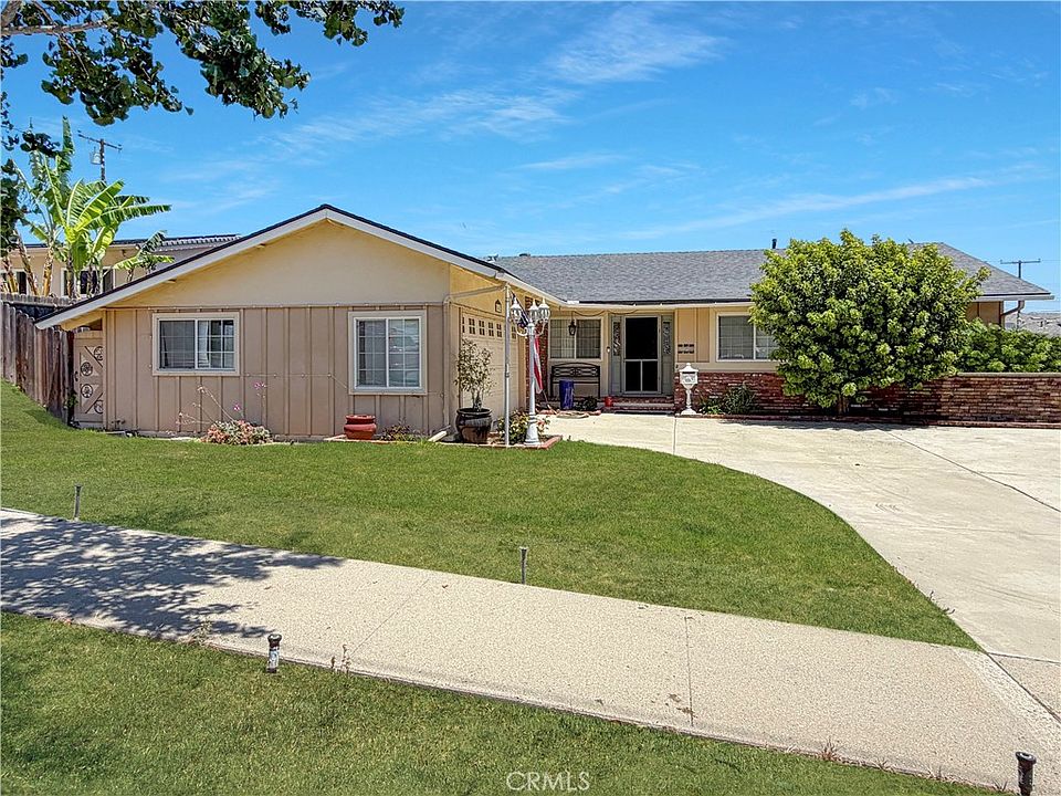 1st image of 342 Ridgeway Pl