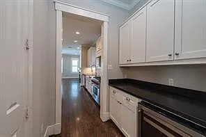 734 Allston St #B — Photo 6