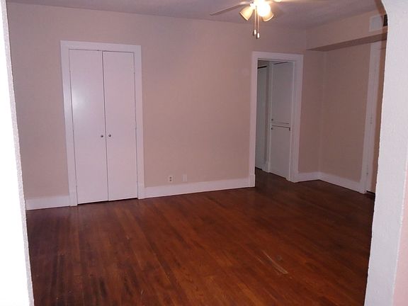 3rd image of 2309 N Fitzhugh Ave APT 4