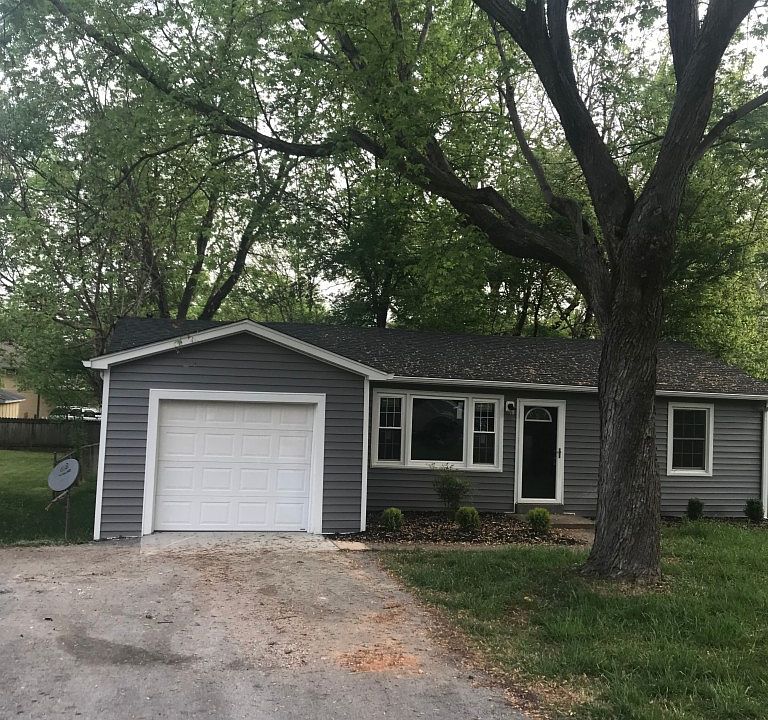 1st image of 428 Warren Way