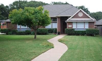 1st image of 1013 Laurel Oak Dr