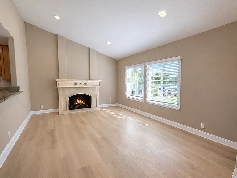 14873 Silvertree Rd #1 — Photo 2