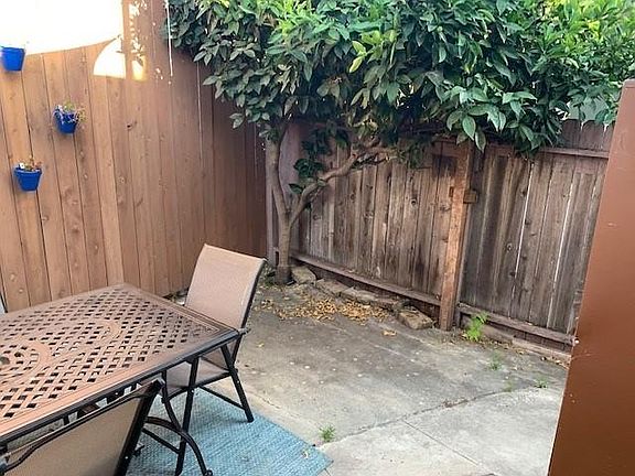 5th image of 1530 N Avenue 47