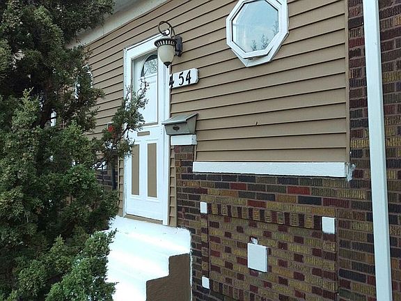 3rd image of 4754 McCook Ave