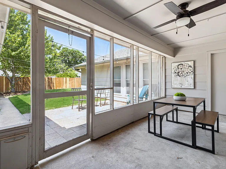 1819 Auburn Dr — Photo 23