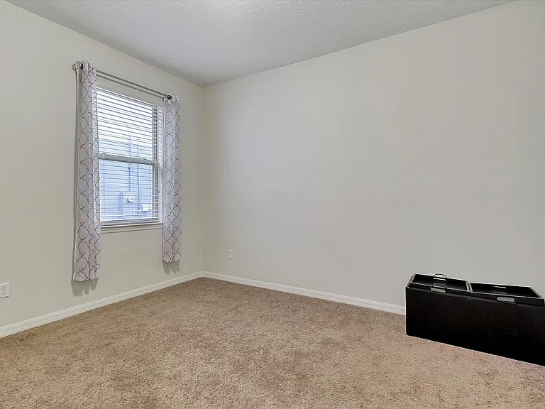 5611 Barletta Dr — Photo 33
