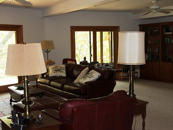 4th image of 103 Birch Ct