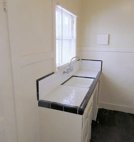 1137 Lodi Pl — Photo 10