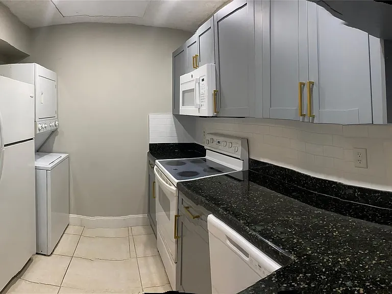 3662 N University Dr #F-7 — Photo 14