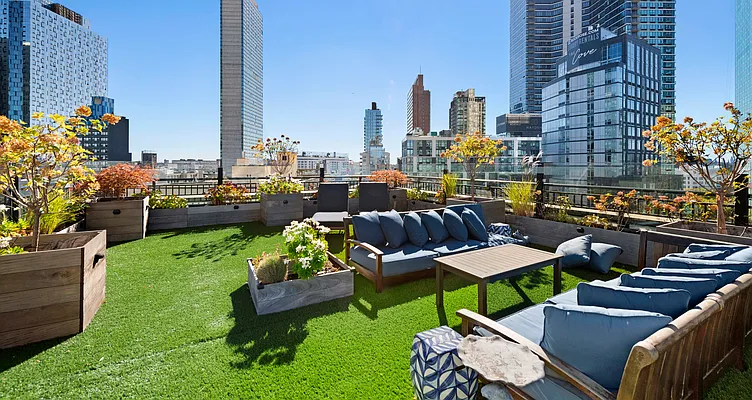 Sold by Nest Seekers International | media 5